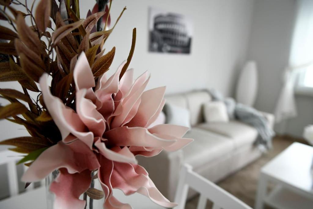 Peaceful Hideaway Apartment โรม ภายนอก รูปภาพ