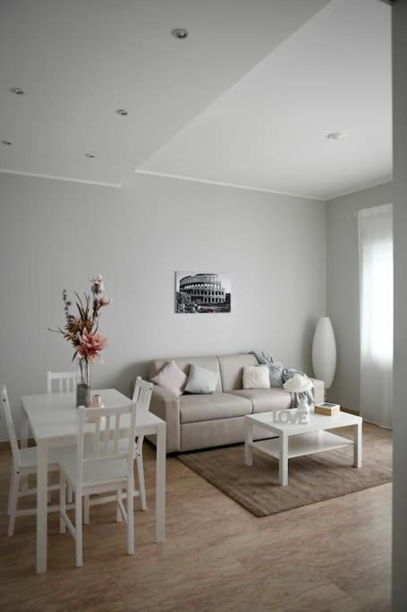 Peaceful Hideaway Apartment โรม ภายนอก รูปภาพ